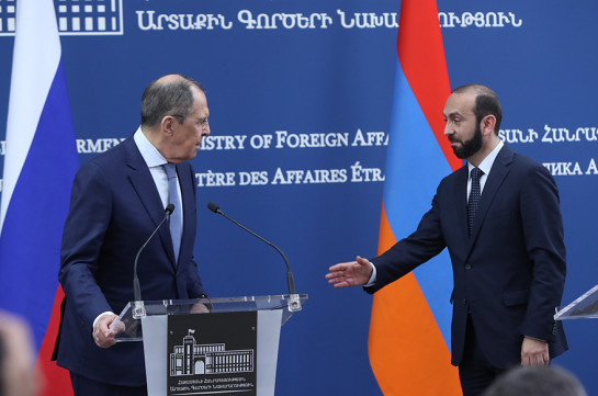 Режим автодороги между Арменией и Азербайджаном будет опираться на признание суверенитета армянской территории - Лавров