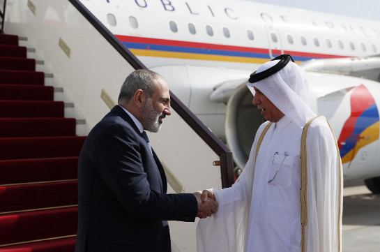 Դոհայի միջազգային օդանավակայանում վարչապետին դիմավորել է Կատարի Արտաքին գործերի պետական նախարարը