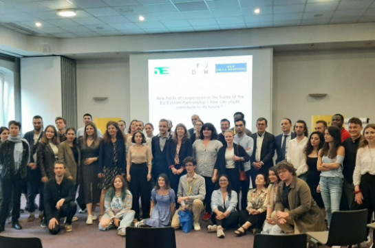 Представители азербайджанской и армянской молодежи провели встречу во Франции