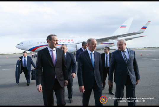 В Армению прибыли секретари Советов безопасности России, Киргизии и Таджикистана