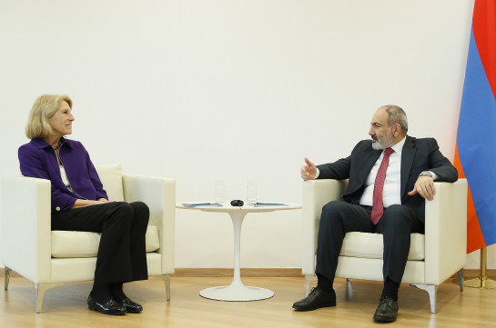 Пашинян и Донфрид обсудили карабахское урегулирование, заявлено о важности формата Минской группы ОБСЕ