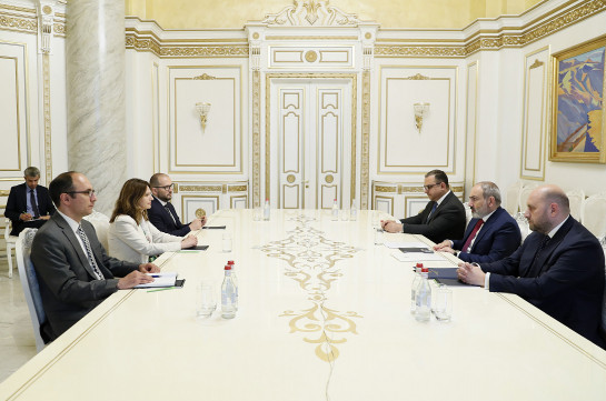 Никол Пашинян принял новоназначенного руководителя миссии МВФ в Армении