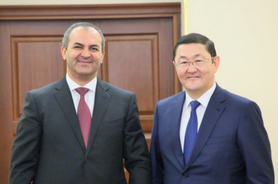 Հայաստանի և Ղազախստանի գլխավոր դատախազները հանդիպել են Մինսկում, կարևորել միմյանց միջև փորձի փոխանակումը