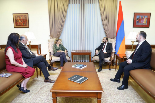 В МИД Армении обсуждены перспективы дальнейшего развития армяно-американских отношений