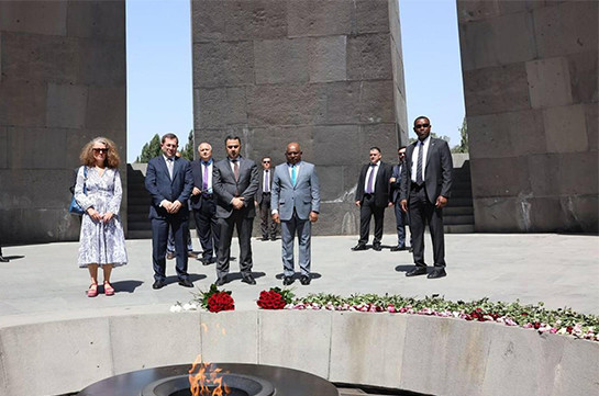 ՄԱԿ-ի Գլխավոր ասամբլեայի նախագահն այցելել է Հայոց ցեղասպանության հուշահամալիր