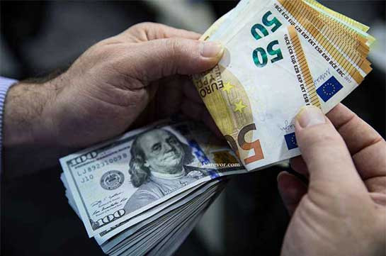 Курс доллара в Армении упал до отметки 402 драма
