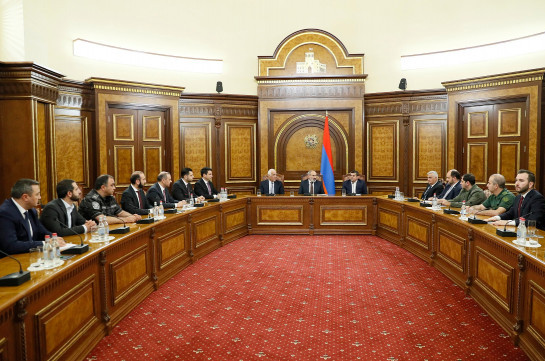 На данном этапе какого-либо документа относительно статуса Нагорного Карабаха не обсуждается – президент