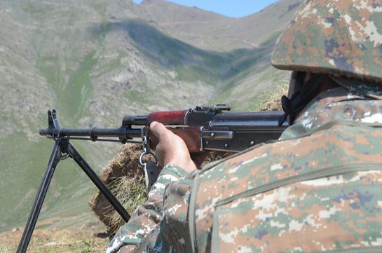 ВС Азербайджана открыли огонь в направлении армянских позиций