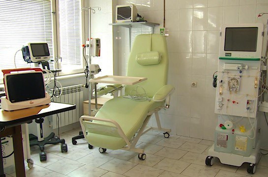 Карен Варданян подарил Национальному центру инфекционных болезней оборудование для жизнеобеспечения на сумму 112 млн драмов