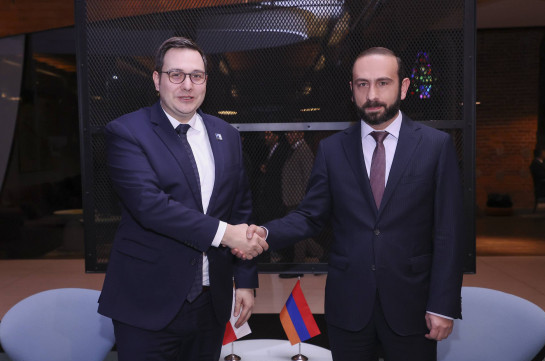 Арарат Мирзоян и представил главе МИД Чехии процесс урегулирования армяно-азербайджанских отношений и нагорно-карабахского конфликта