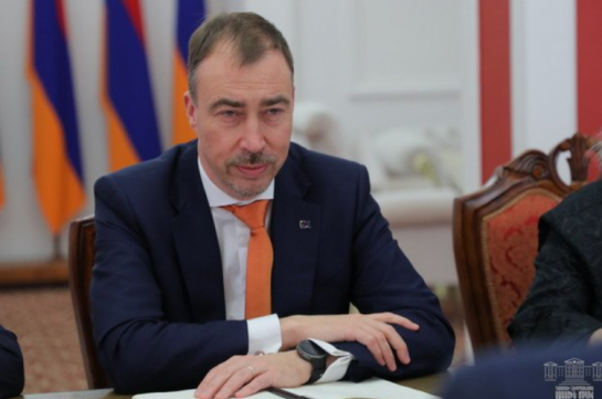 Евросоюз активно работает над созданием атмосферы доверия между Арменией и Азербайджаном – Тойво Клаар