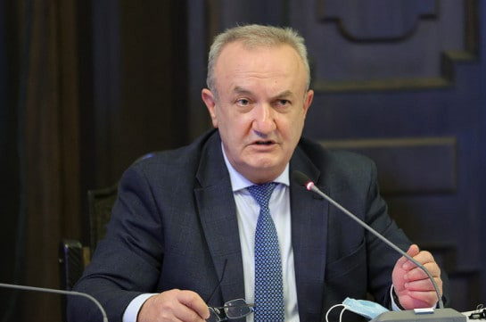 Глава Минобразования Армении подал в отставку