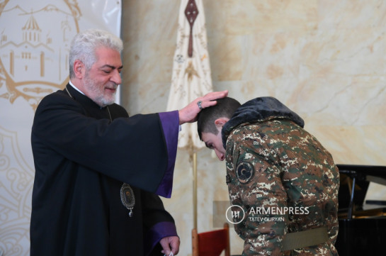 Սուրբ Սարգիս եկեղեցում իրականացվել է զինծառայողների օրհնության կարգ, զինվորները ստացել են հաղորդություն