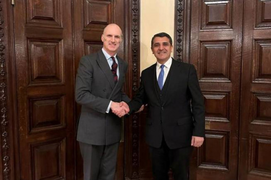 Посол Армении в Великобритании представил Лео Доэрти гуманитарный кризис в Нагорном Карабахе
