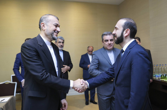 Арарат Мирзоян представил главе МИД Ирана последние развития в процессе урегулирования армяно-азербайджанских отношений