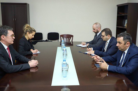 Замглавы МИД Армении обсудил с французским сопредседателем Минской группы ОБСЕ ситуацию в Арцахе