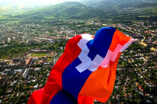 Adalah salah informasi bahwa pihak Armenia, ditemani oleh penjaga perdamaian Rusia, mengangkut pasukan dan amunisi di sepanjang jalan hutan Stepanakert-Ghabalishen-Lisagor.