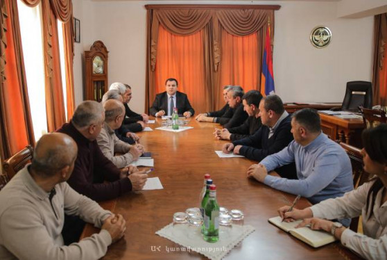 “Memiliki “Ketua Militer” di ARSU adalah kebutuhan yang sangat besar.”  Menteri Negara Artsakh menerima perwira tentara cadangan