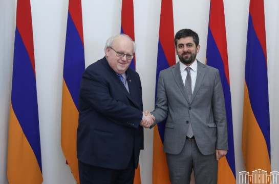 Саркис Ханданян поблагодарил правительство Польши за поддержку решения о размещении миссии ЕС в Армении