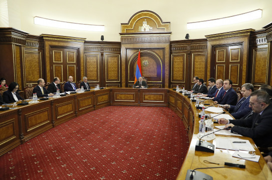 Премьер-министру представлен доклад о деятельности офисов вице-премьеров за 2022 год