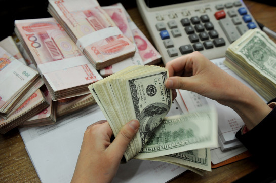 Средний курс доллара в Армении – 385.22 драмов, евро покупается по курсу 411.28 драмов