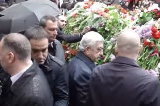 Третий президент Армении Серж Саргсян воздал дань уважения памяти жертв Геноцида армян