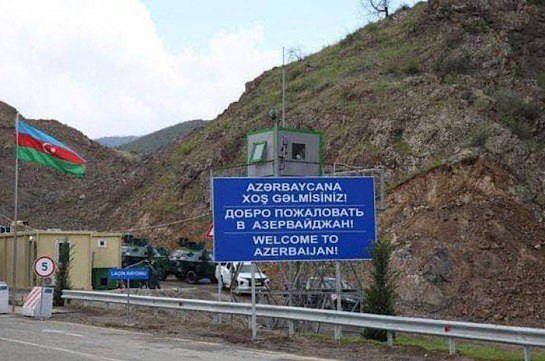 Азербайджан узаконил КПП в Лачинском коридоре