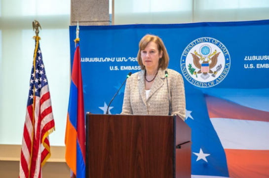 Посол США встретилась с членами семей плененных и пропавших без вести военнослужащих