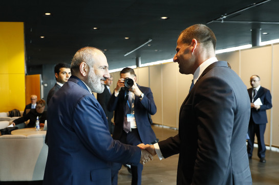 Никол Пашинян провел встречу с премьер-министром Мальты