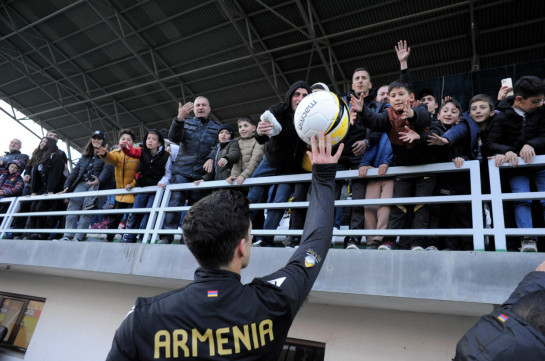Երկրպագուները կարող են հետևել Հայաստանի ազգային հավաքականի մարզմանը