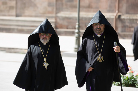 Армянский Патриарх Константинополя прибыл в Первопрестольный Святой Эчмиадзин