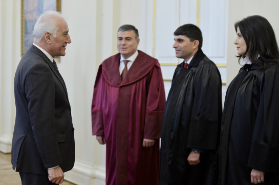 В резиденции президента Армении состоялась церемония присяги судей