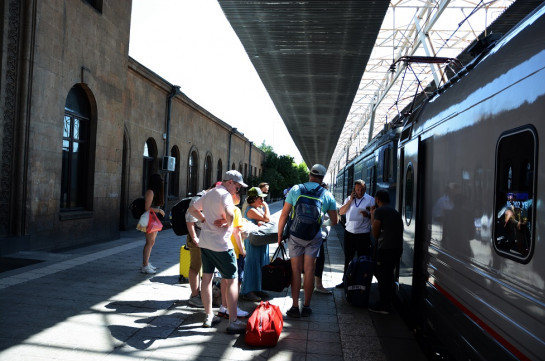 Поезд Ереван-Батуми-Ереван начнет курсировать с 14 июня