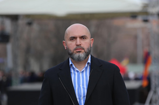 Армянский народ всячески озвучивает, что не согласен с политикой Никола Пашиняна и он должен уйти – Армен Ашотян