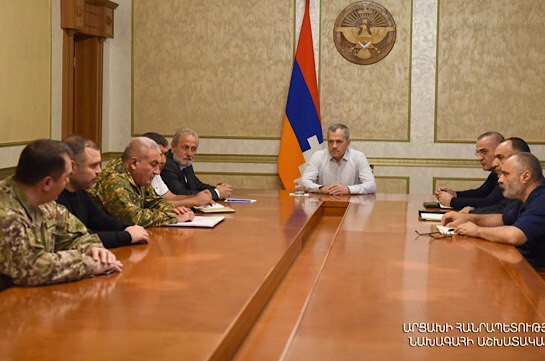 Президент Арцаха Самвел Шахраманян обсудил с членами Совета безопасности ситуацию на передовой