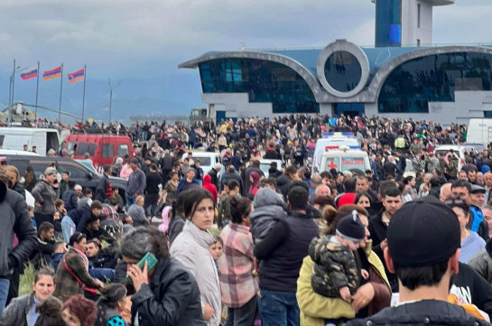Что ждет вынужденно перемещенных арцахцев и кто будет заниматься вопросом их эвакуации? В правительстве Армении пока не комментируют