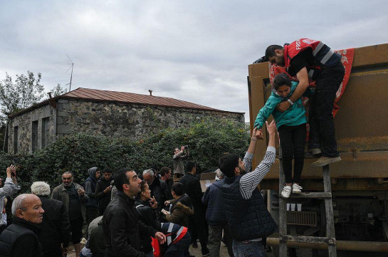 Արցախից դեպի Հայաստան բռնի տեղահանվածների թիվը 70 հազար 500 է