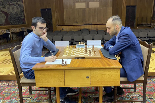 Борьба за титул чемпиона Армении по шахматам продолжается