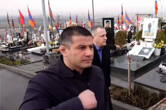 «Грапарак»: Люди в масках задержали сотрудника охраны Самвела Шахраманяна