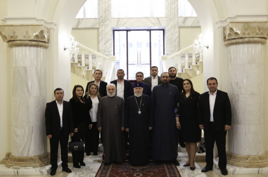 Верховный Патриарх и члены фракции «Эчмиадзин» Совета старейшин Вагаршапата обсудили проблемы, стоящие перед Арменией и армянским народом
