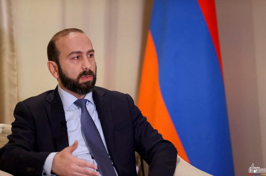 Арарат Мирзоян: Переговоры шли об уступке территорий с первого дня