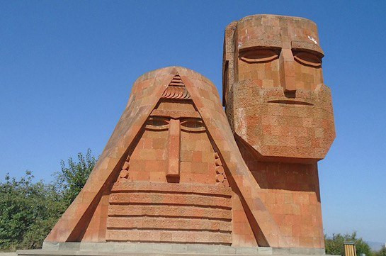 «Голос Армении»: Даже после геноцида и сдачи Арцах продолжает вселять в вас ужас»