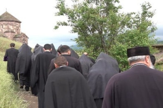 Сколько раз духовенство посещало церковь в Воскепаре? Тавушская епархия ответила Пашиняну (Видео)