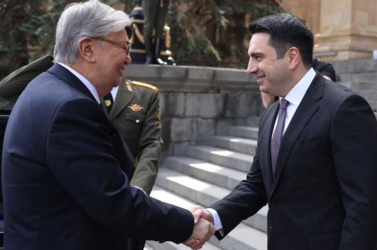 Председатель НС и президент Казахстана обсудили процесс урегулирования армяно-азербайджанских отношений