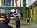 Ալիև- Շոլց հանդիպումից առաջ, «Ալիևին՝ Հաագա» վանկարկումով բողոքի ցույց՝ Բեռլինում